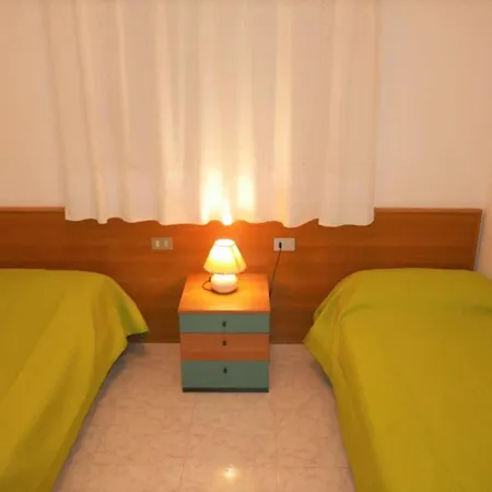 Apartamento Bright Flat With Large Balcony In