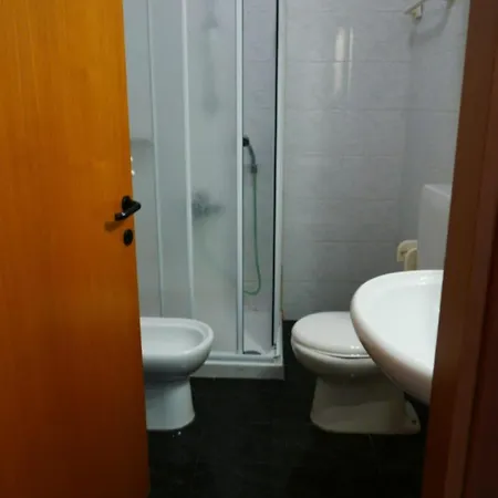 דירה Bright Flat With Large Balcony In