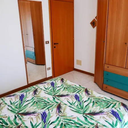 Apartamento Bright Flat With Large Balcony In Bibione