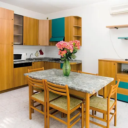 Bright Flat With Large Balcony In Apartment Bibione