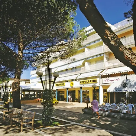 Bright Flat With Large Balcony In * ביביונה
