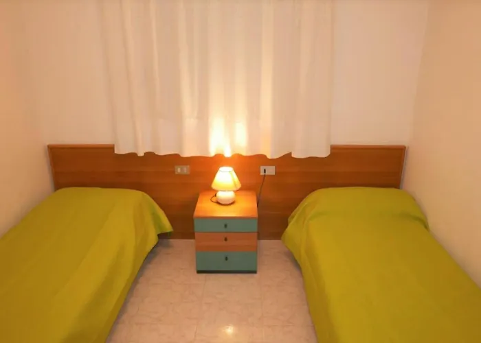 Appartement Bright Flat With Large Balcony In